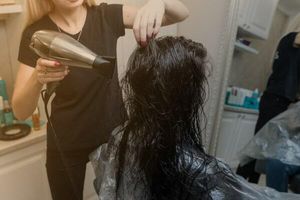 Що потрібно знати перед покупкою фену для волосся з іонізацією?